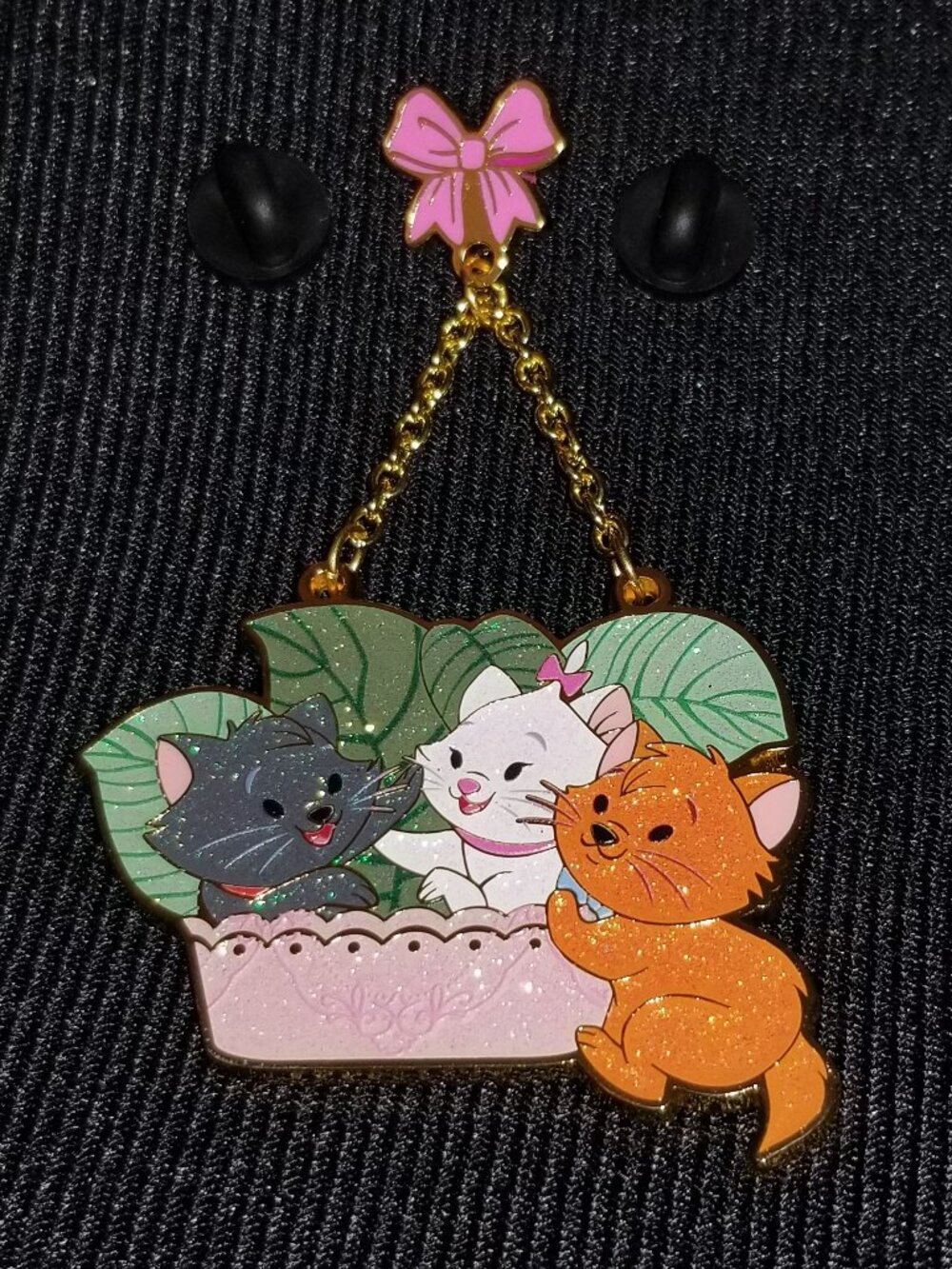 Disney Cats Chaser Pin Aristocats Planters Marie Toulouse Berlioz Mystery Dangle